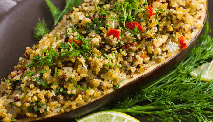 Aubergines farcies au quinoa et légumes