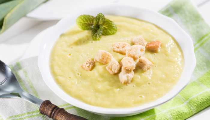 La Vichyssoise, la crème de poireaux et pomme de terre à déguster chaude ou froide